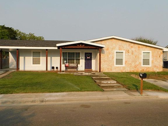 3rd image of 984 Vista Hermosa Dr