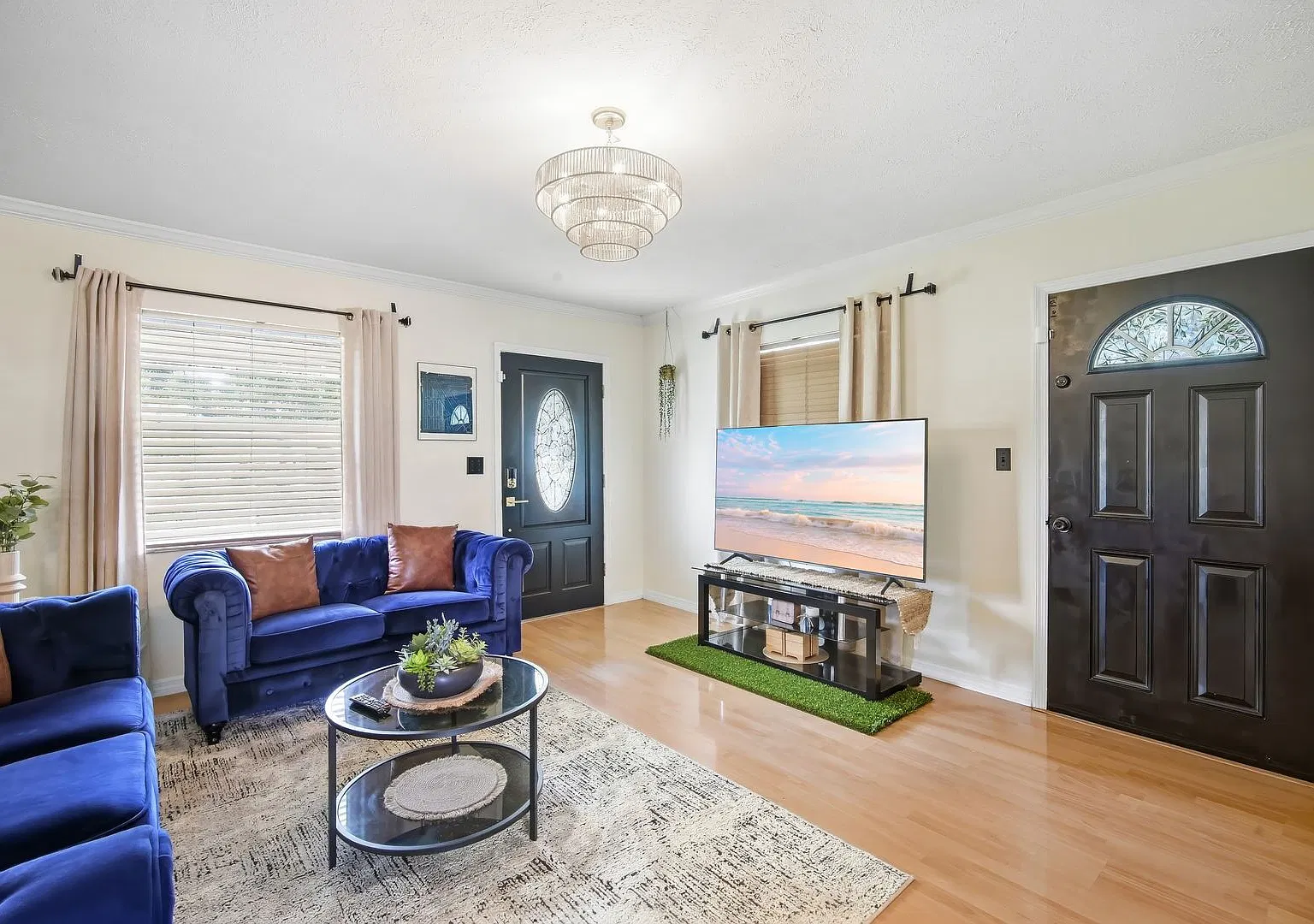 Tampa Home with Large Fenced Yard & Covered Parking — Photo 4