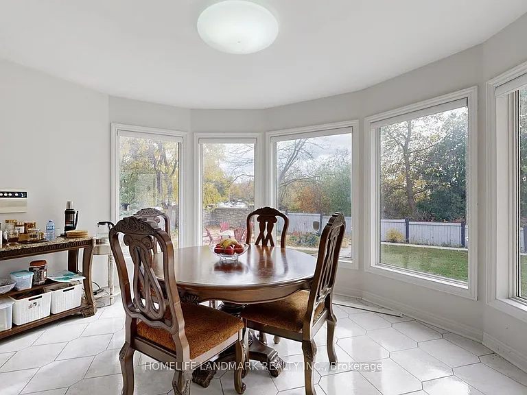 46 Green Ash Cres — Photo 10