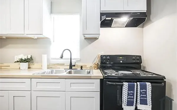3998 Floyd Ave — Photo 11