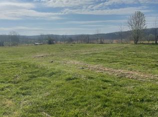 520 Lowe Rd, Crossville, TN 38572