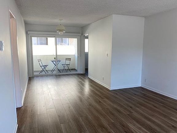 4th image of 1311 California Ave APT 202