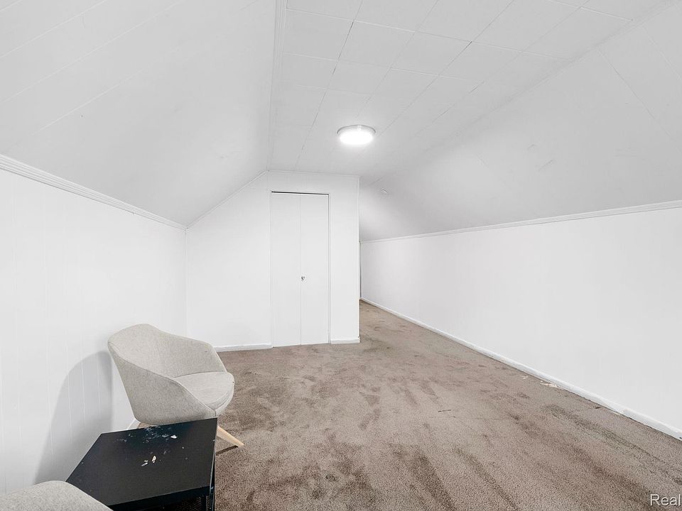 13135 W Eleven Mile Rd, photo 22