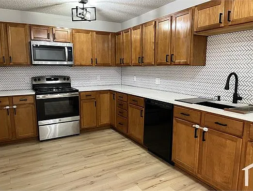 5 bed, 1500 sqft, $4,800 — Photo 4