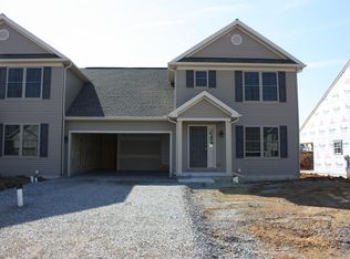 5242 Oak Leaf Dr, Manheim, PA 17545