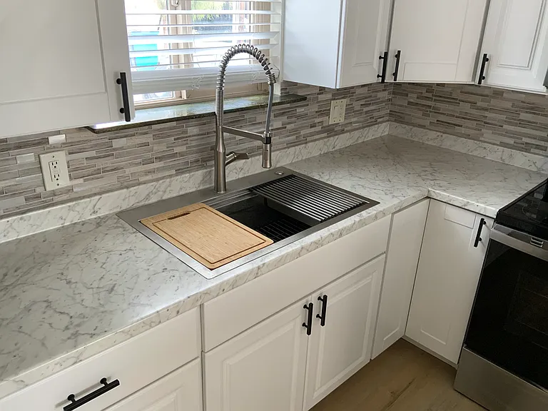 1300 Elizabeth Ave — Photo 9