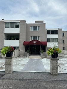 520 Meredith Ln APT 502, Cuyahoga Falls, OH, 44223