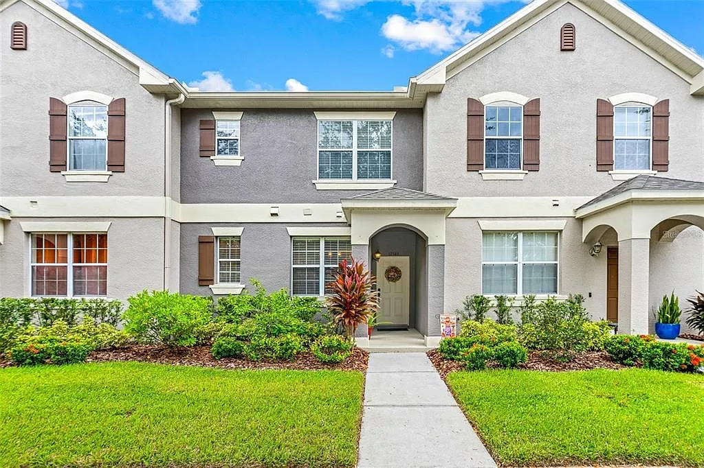 2 bed, 2.5 bath, 1311 sqft, $2,300 — Photo 1