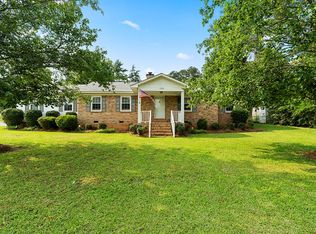 130 Oxford Rd, Greenwood, SC 29649