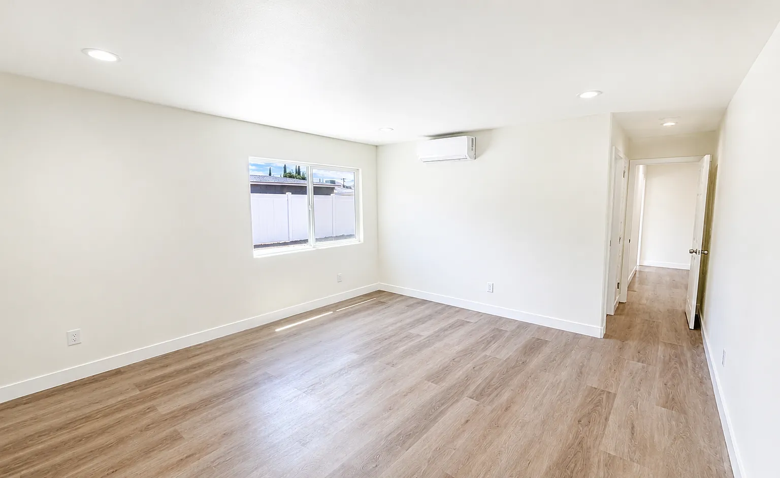 2 bed, 1014 sqft, $2,650 — Photo 2