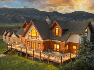 918 Lindstrom Rd, Silverthorne, CO 80498