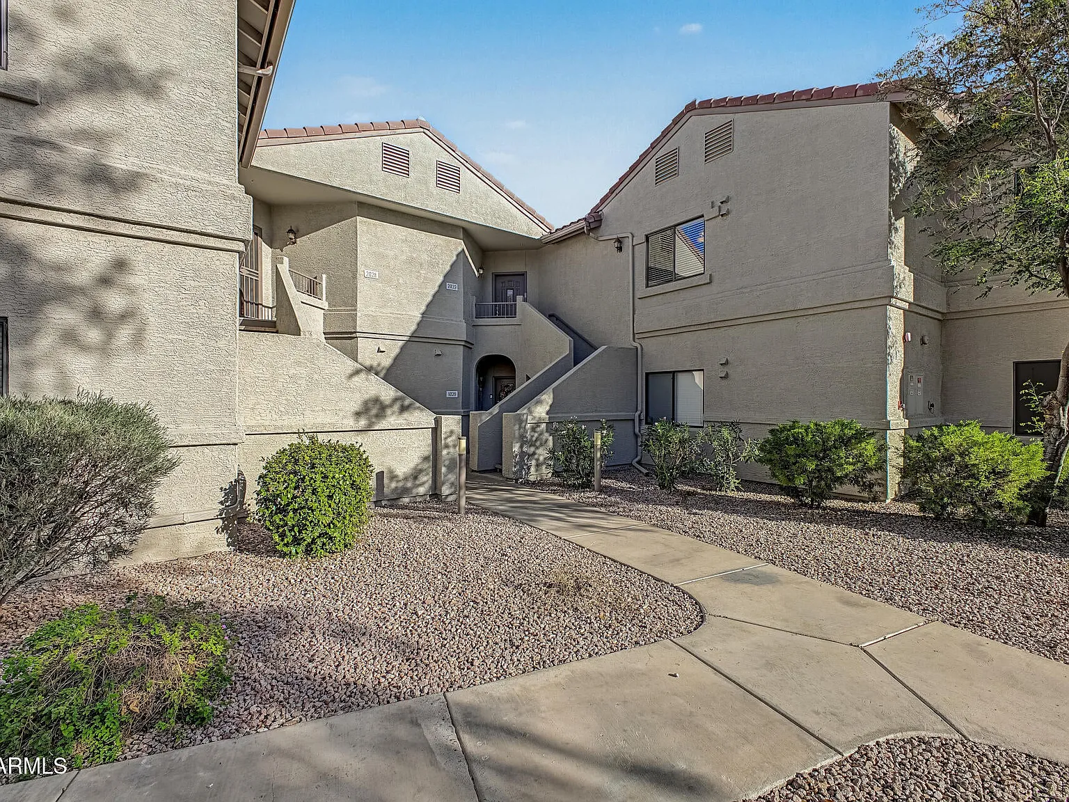 2 bed, 1298 sqft, $2,100 — Photo 2