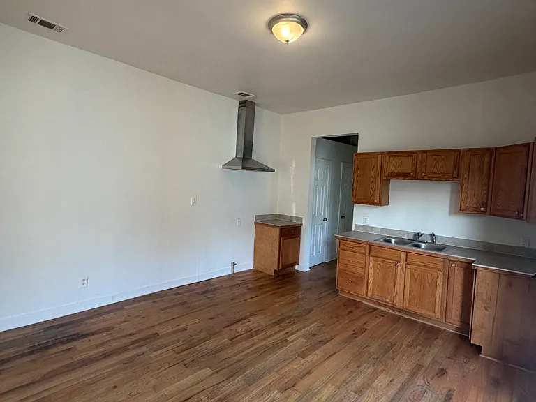 2503 Lipscomb St #S — Photo 5