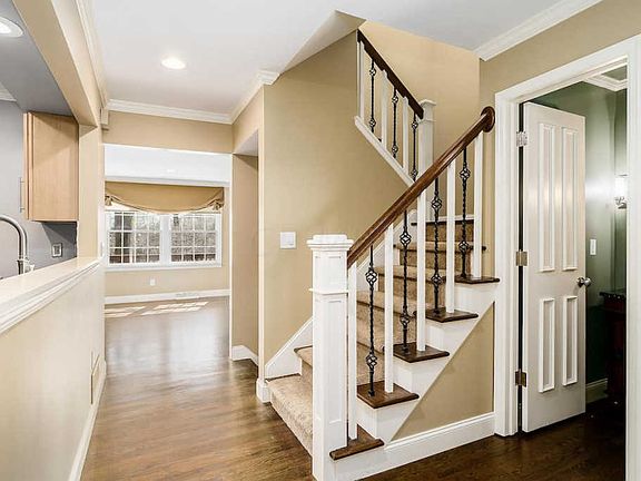 3rd image of 1243 Kenbrook Hills Dr #4