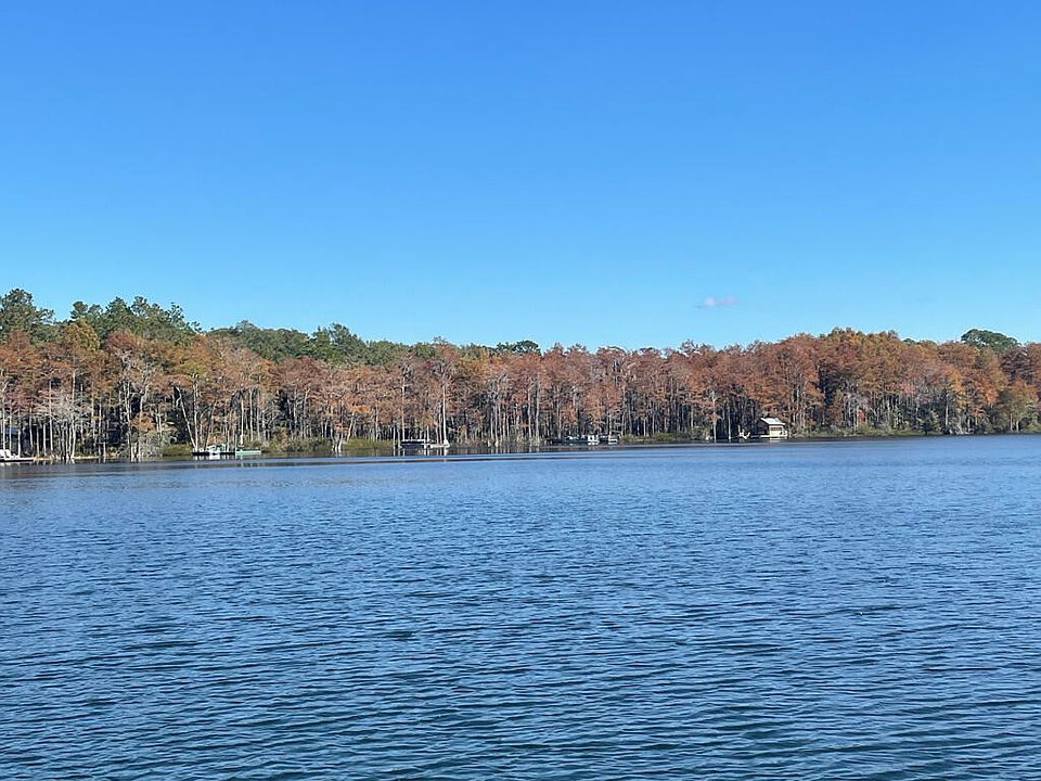 1st image of 41 Blue Pond Ln