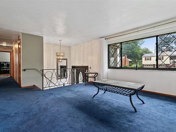 5th image of 214 Maurice Ct