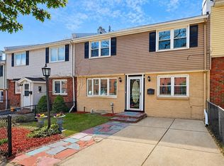 453 E 5th St, South Boston, MA 02127