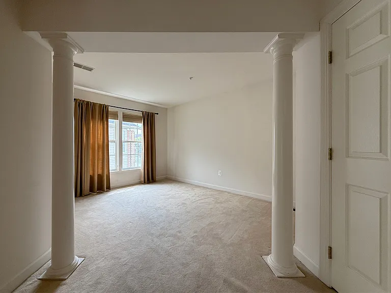 4415 Medallion Dr — Photo 29