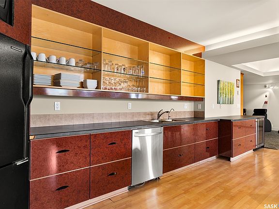 4th image of 1821 Scarth Street #300
