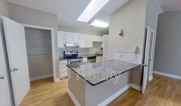 10250 Rose Meadow Ln — Photo 3