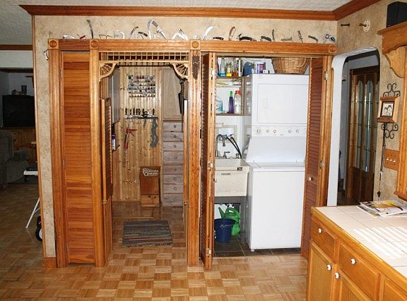 2nd image of 2963 Skidmore Dr
