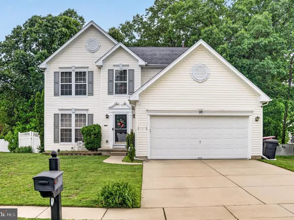69 Vance Ave, Sicklerville, NJ 08081