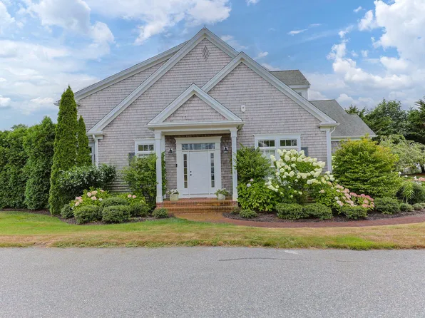 6 Captains Row East, Chatham, MA 02633