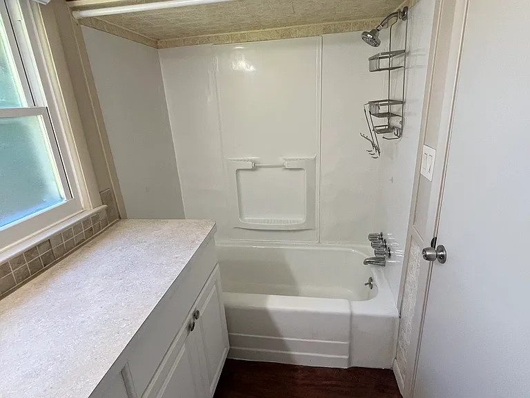 31709 Grove St — Photo 10