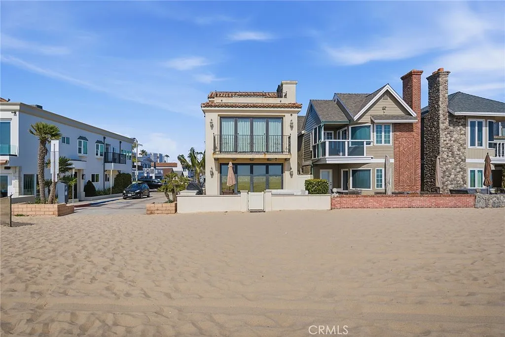 3 bed, 3.5 bath, 2725 sqft, $38,000 — Photo 3