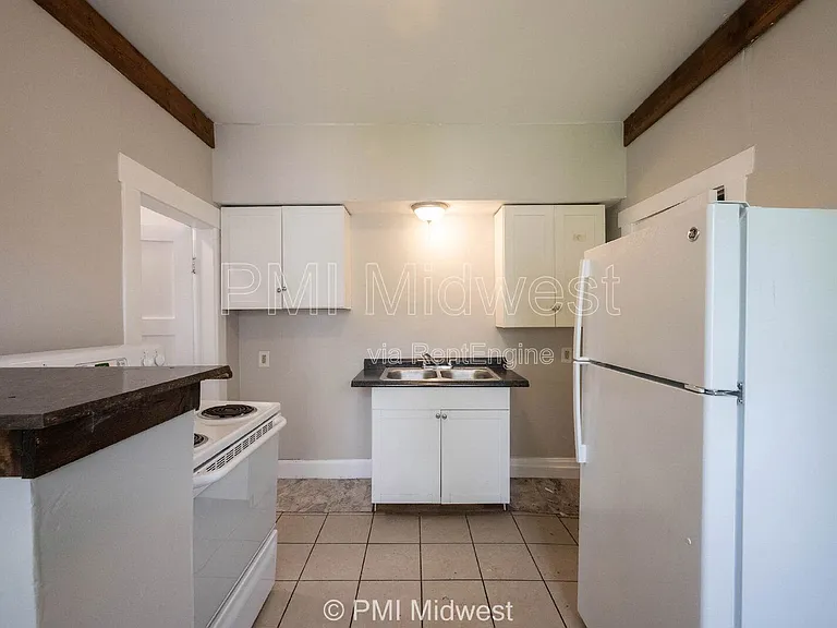 521 N Gladstone Ave #B — Photo 4