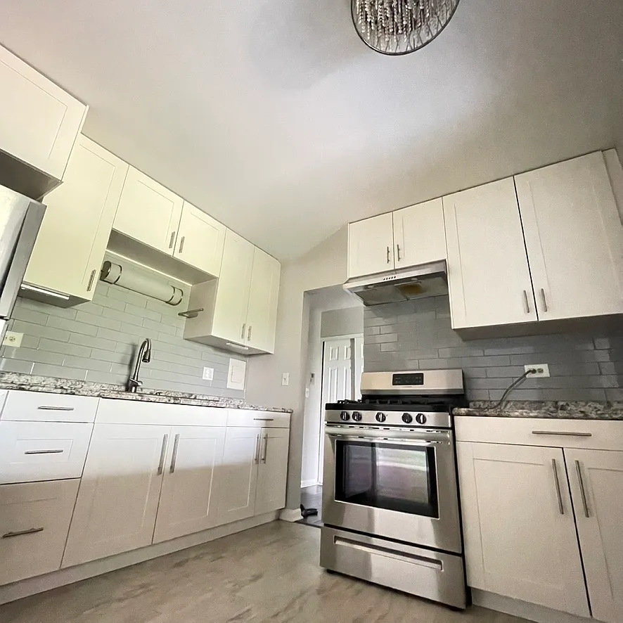 2 bed, 1140 sqft, $1,990 — Photo 2