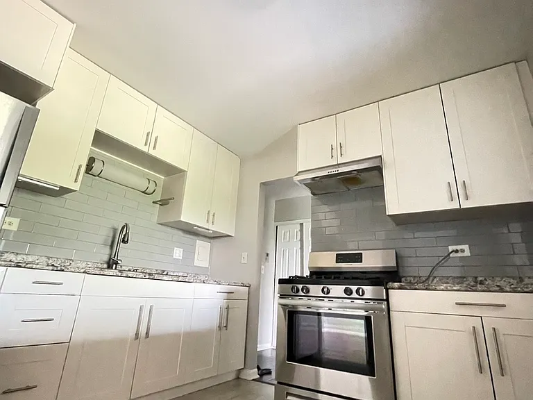 222 N Salem Ave — Photo 11