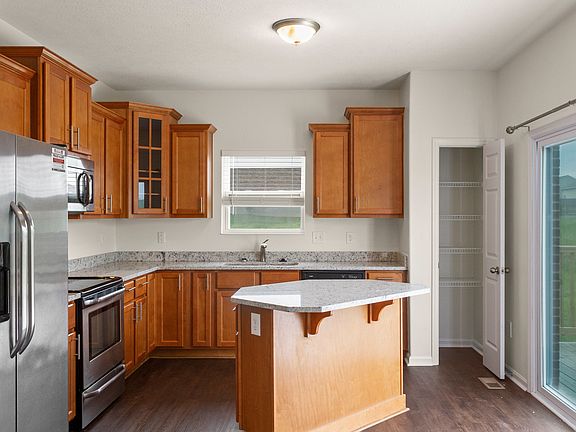 3rd image of 6335 Arabian Dr