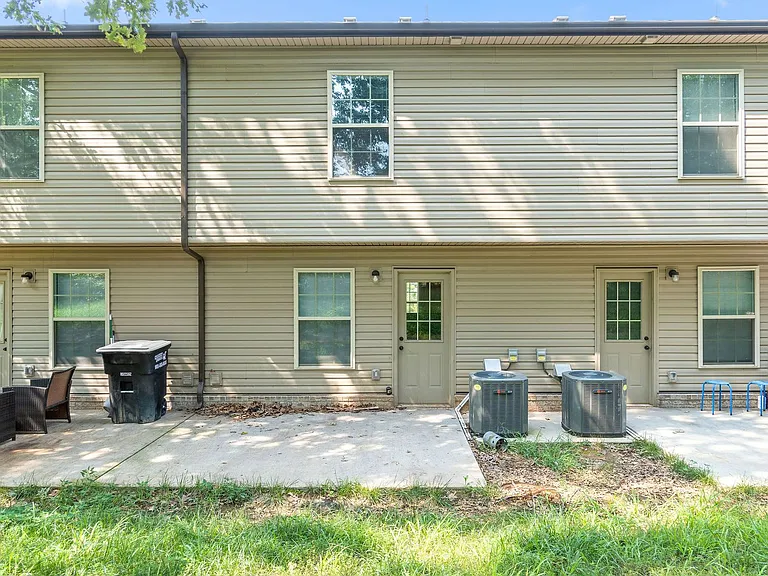 1269 Parkway Pl — Photo 25