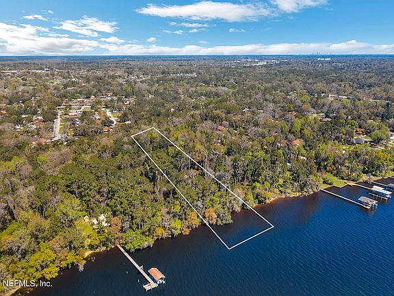 5th image of Doctors Lake Dr