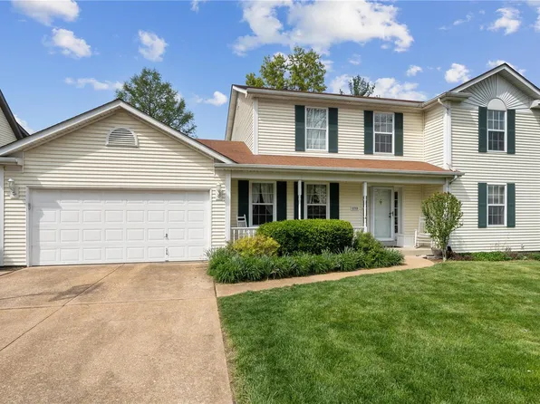 2713 Bloomfield Dr, Saint Louis, MO 63129