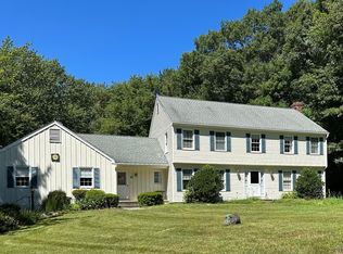 9 Hitching Post Ln, Danbury, CT 06811