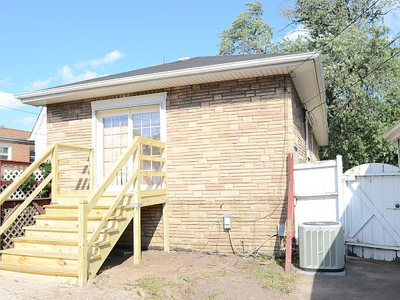 4th image of 10936 S Avenue N