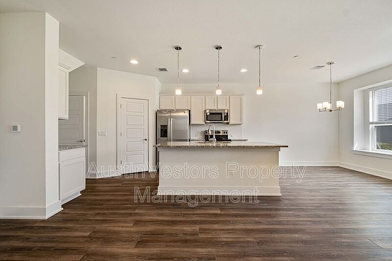 1st image of 11202 Gadsen Ln