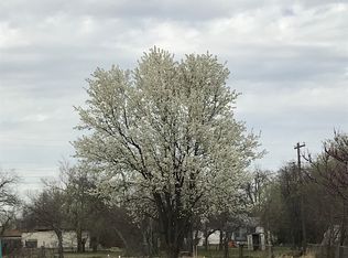 5913 NW 56th St, Warr Acres, OK 73122
