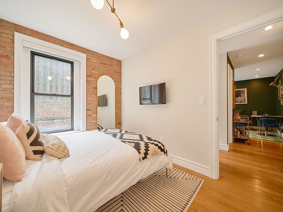 1st image of 10 Morton St APT 3e