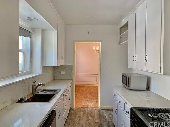 5th image of 1675 Las Flores Ave