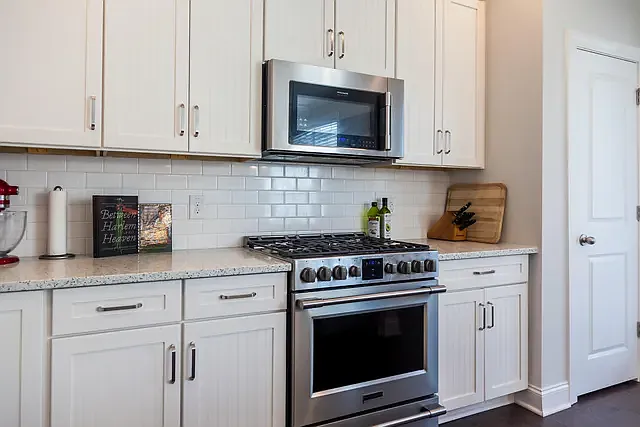 2226 Hamlin Sound Cir — Photo 16
