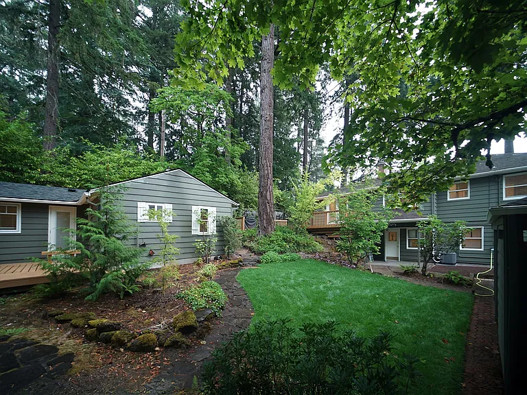 3801 SW Hamilton St — Photo 32