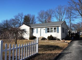 7 Friar Tuck Ln, Oxford, MA 01540