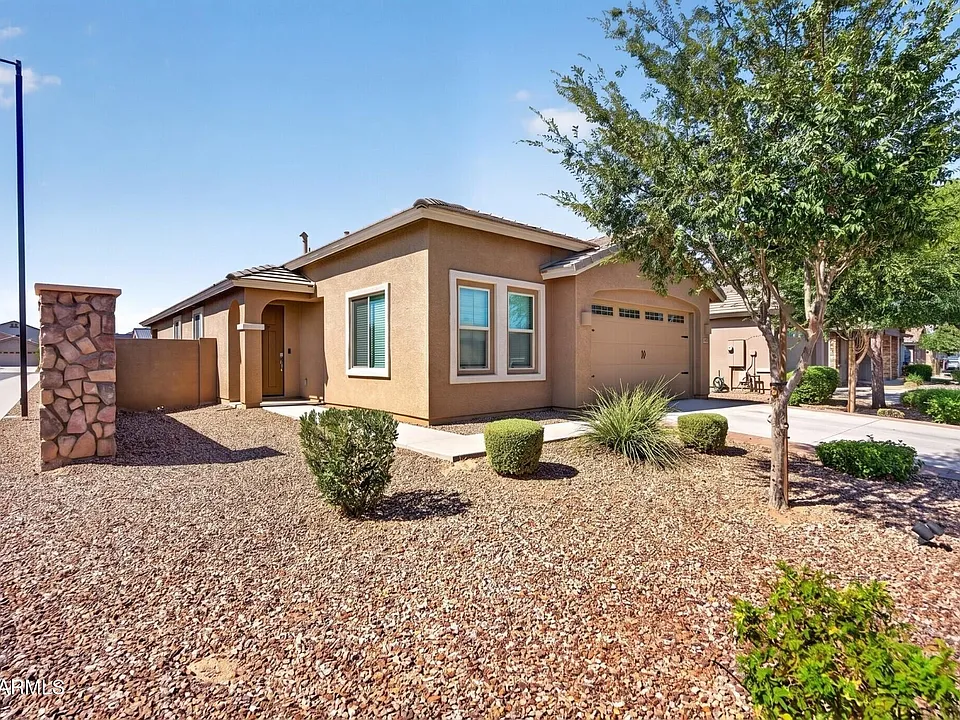 261 W Pinnacle Ridge Dr
