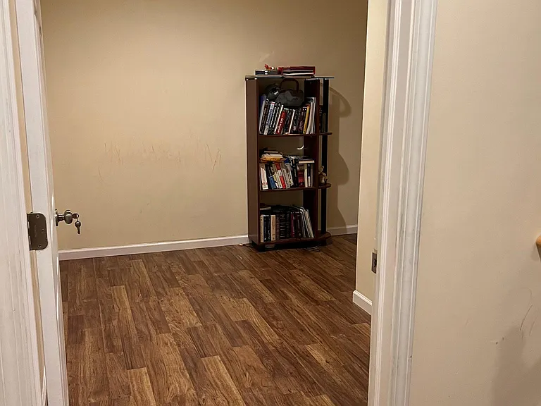 5700 Crestwood Dr — Photo 14