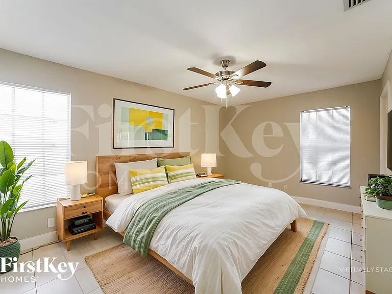 341 NE 34th Ct — Photo 11