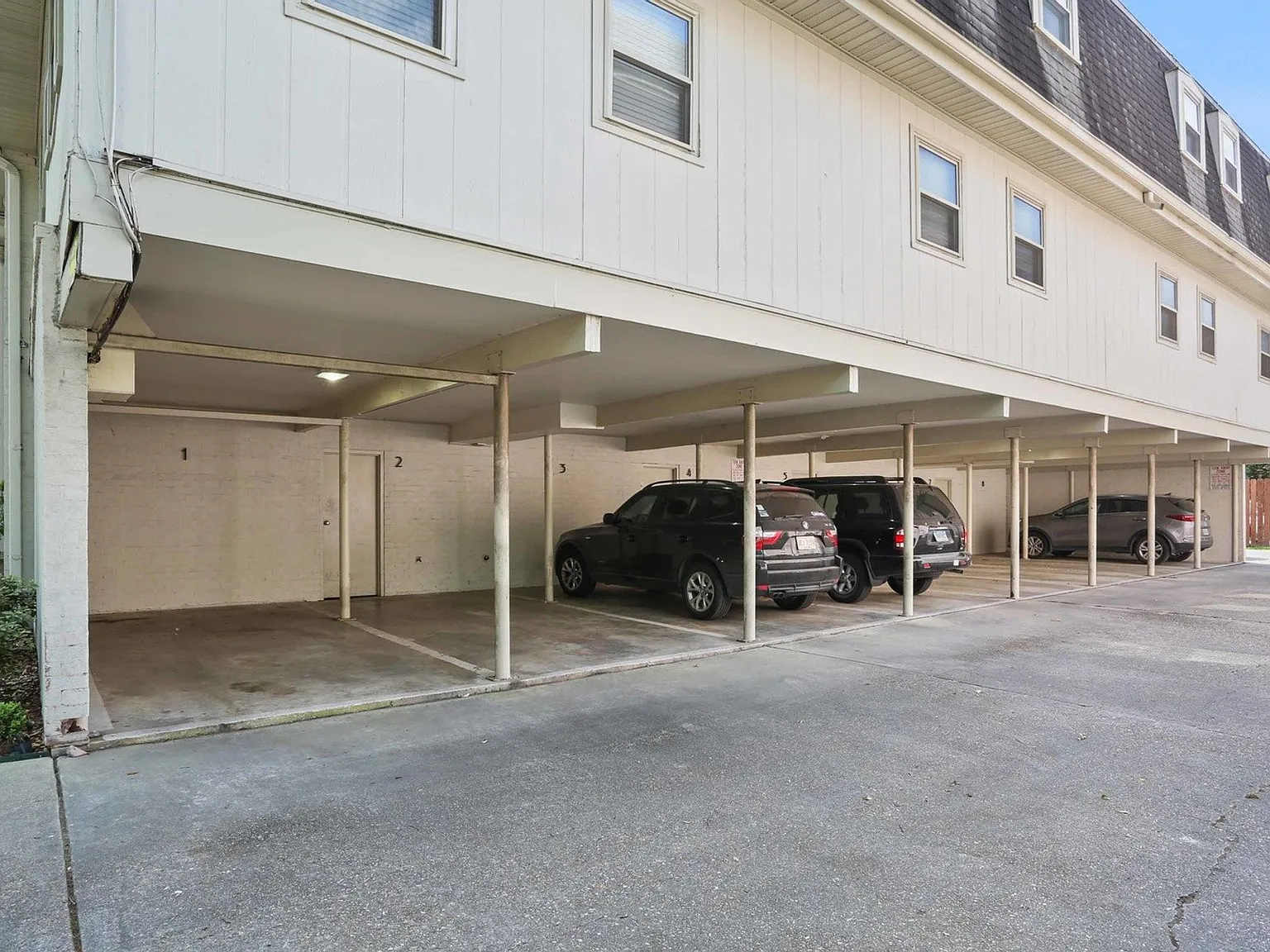 Carrollton — Photo 2
