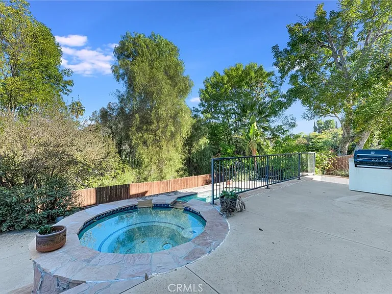 22781 Macfarlane Dr — Photo 34